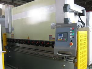 WC67K гідравлічний Серво Мотор прес гальма 125T3200