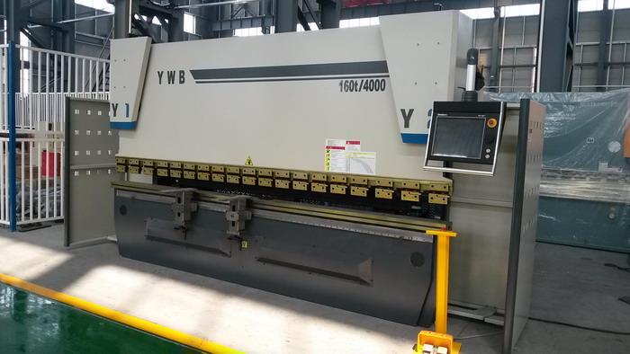 Машини для згинання металу з ЧПУ Ahyawei 6 Axis 4M