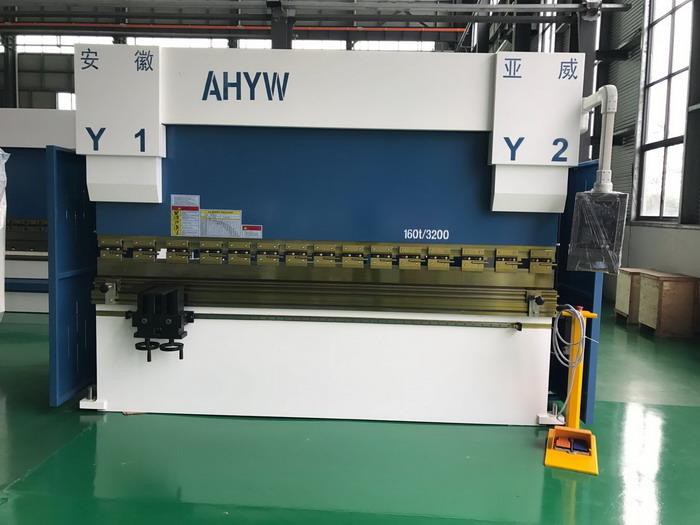 China AHYW Yawei PBH  160T3M 5 axis cnc press brakes delem da52s factory