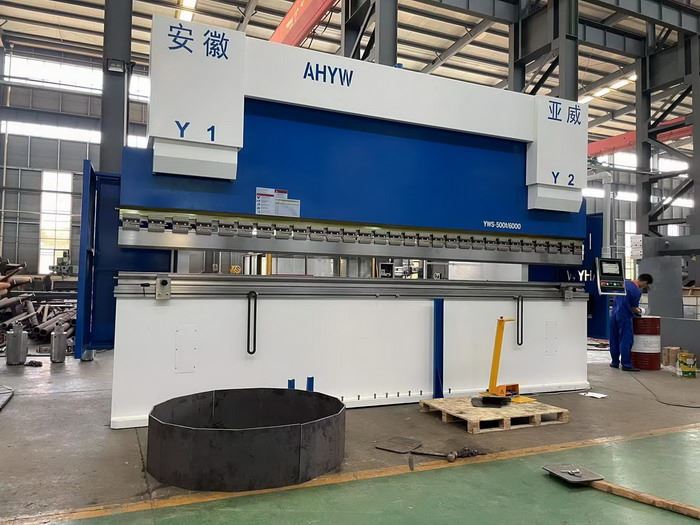 AHYW Yawei 500T6M 5 AXIS CNC press brakes bending polugon poles china supplier